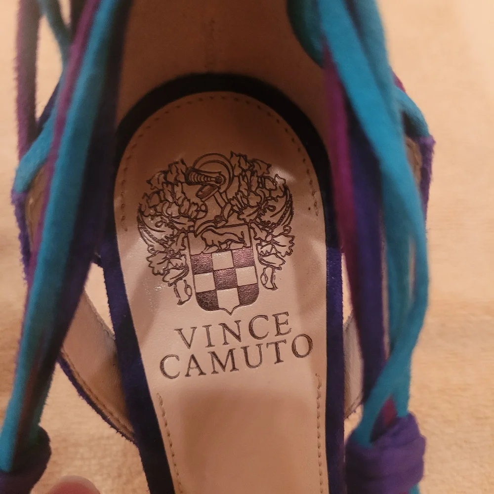 Vince Camuto Strappy heels - Picture 5 of 8